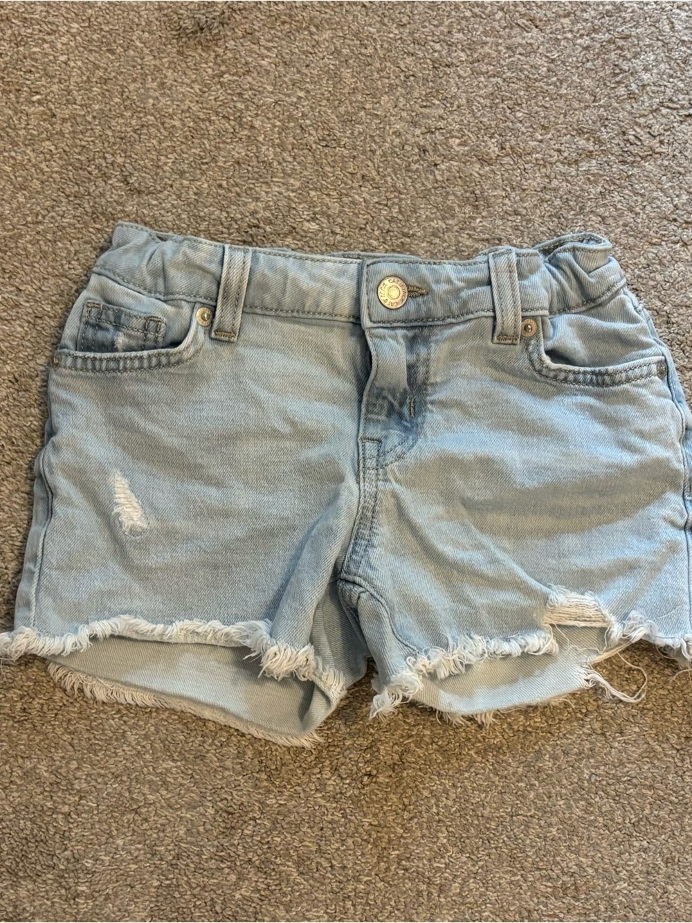 Girls Cat & Jack Light Blue Denim Frayed Hem Shorts size Small 6/7